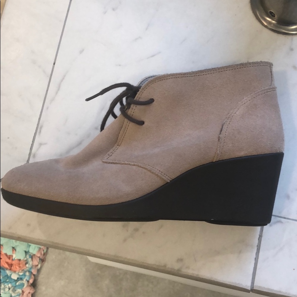 Crocs wedge booties
